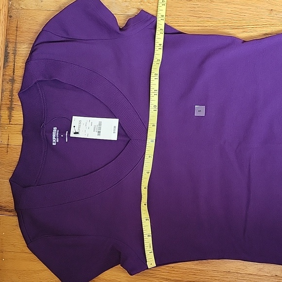 Express Tshirt - Picture 3 of 6